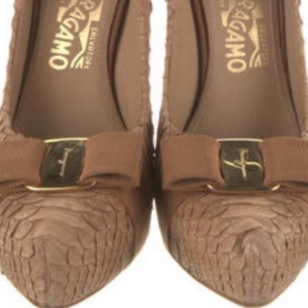 Salvatore Ferragamo Python pumps - Picture 12 of 12
